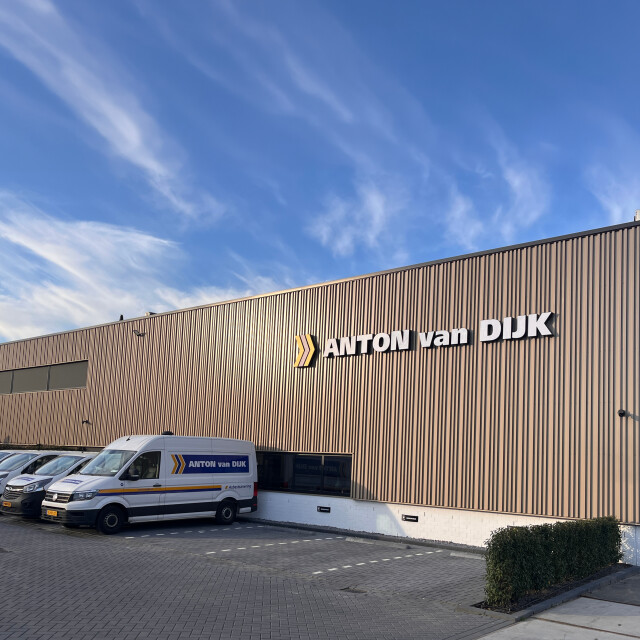 14 Anton van Dijk gevel3
