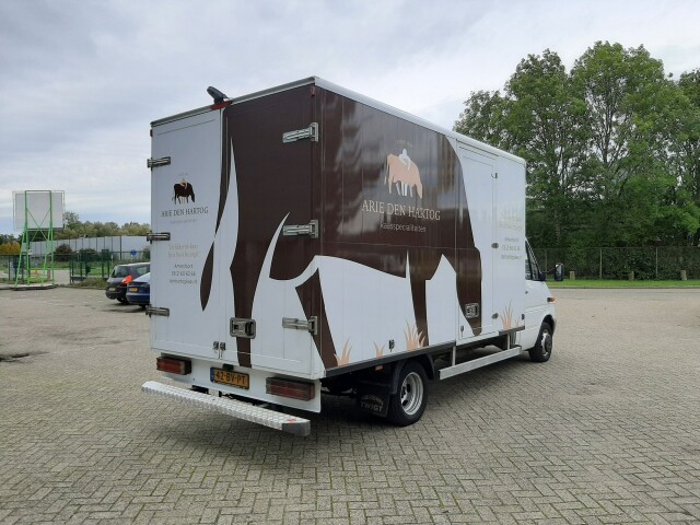 Brouwer sign voertuigreclame den hartog 03