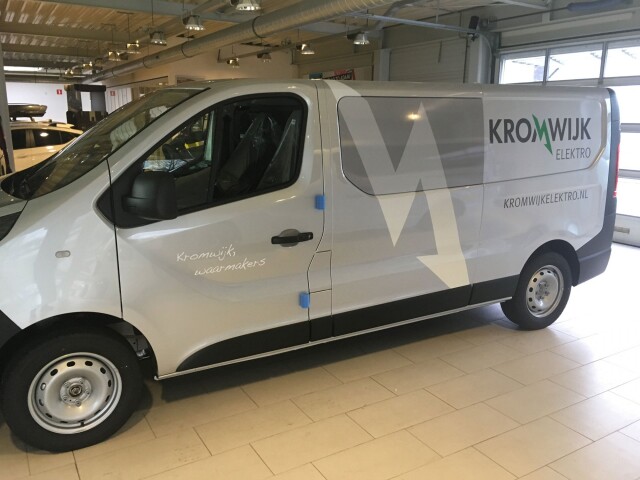 Brouwer sign voertuigreclame kromwijk opel vivaro one way vision 01