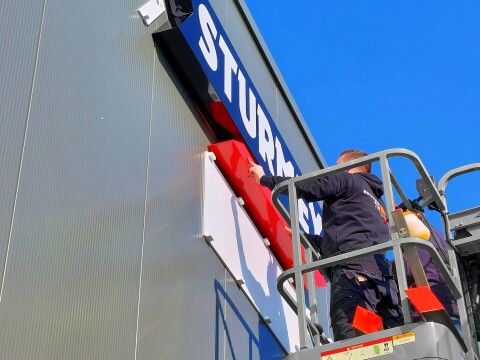 Sunrace gevelreclame